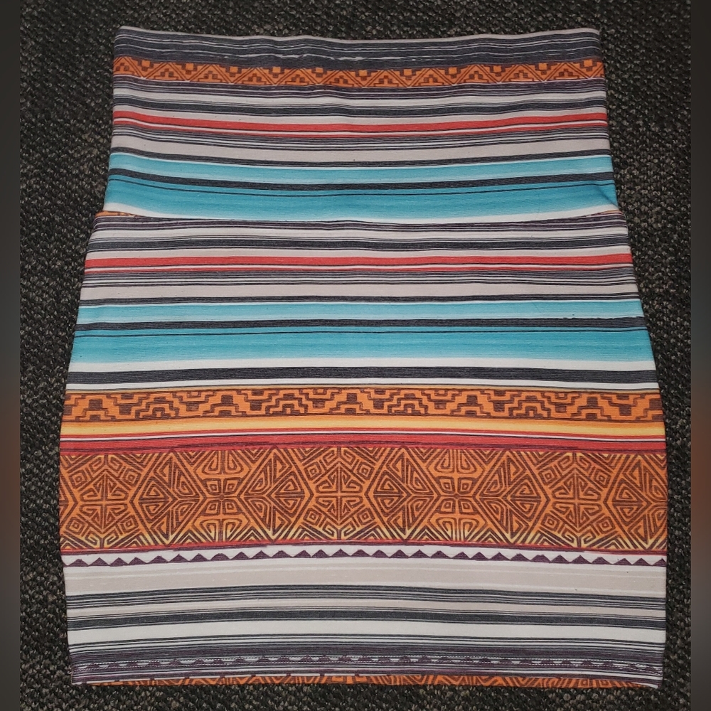 Patterned pencil mini skirt